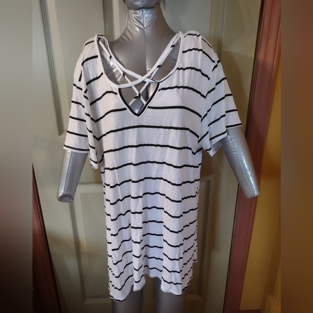 M Fasis woman's size 3x plus size long Short Sleeve shirt